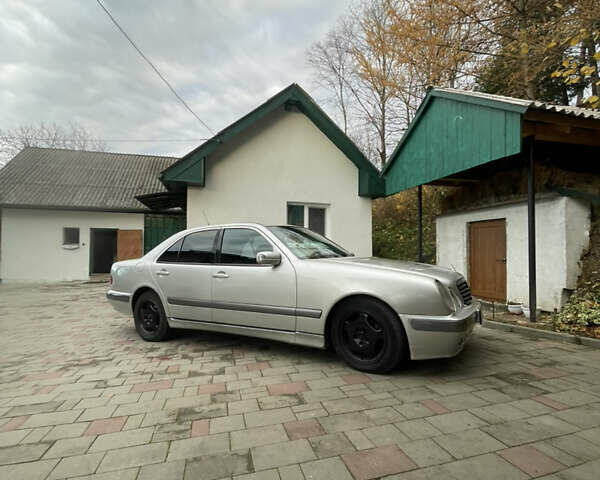 Серый Мерседес Е-Класс, объемом двигателя 2.15 л и пробегом 370 тыс. км за 3200 $, фото 16 на Automoto.ua