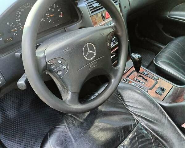 Сірий Мерседес Е-Клас, об'ємом двигуна 2.2 л та пробігом 364 тис. км за 3500 $, фото 22 на Automoto.ua