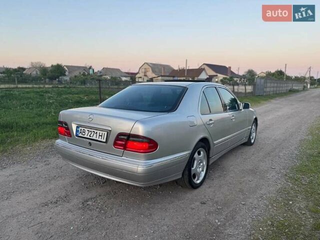 Серый Мерседес Е-Класс, объемом двигателя 2.4 л и пробегом 257 тыс. км за 4100 $, фото 13 на Automoto.ua