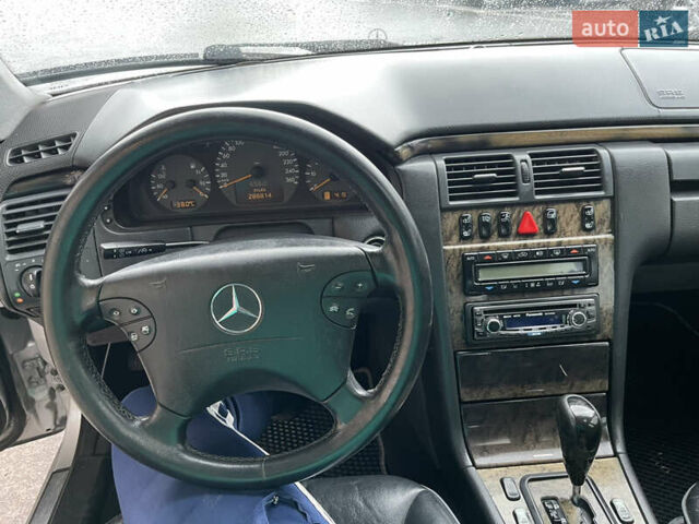 Сірий Мерседес Е-Клас, об'ємом двигуна 4.3 л та пробігом 290 тис. км за 9888 $, фото 7 на Automoto.ua