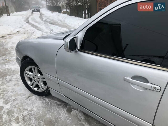 Серый Мерседес Е-Класс, объемом двигателя 2.2 л и пробегом 350 тыс. км за 2999 $, фото 10 на Automoto.ua