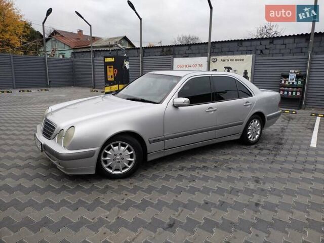 Серый Мерседес Е-Класс, объемом двигателя 2 л и пробегом 530 тыс. км за 3500 $, фото 1 на Automoto.ua
