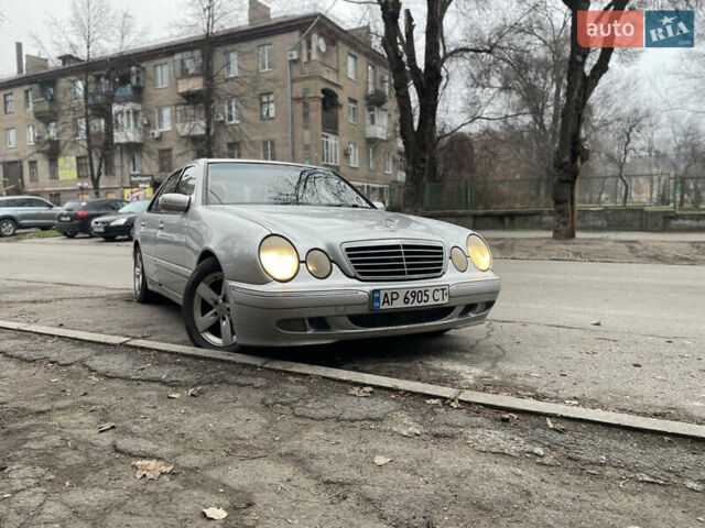 Серый Мерседес Е-Класс, объемом двигателя 2 л и пробегом 400 тыс. км за 4500 $, фото 1 на Automoto.ua