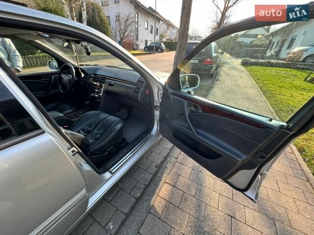 Серый Мерседес Е-Класс, объемом двигателя 2 л и пробегом 408 тыс. км за 5221 $, фото 22 на Automoto.ua