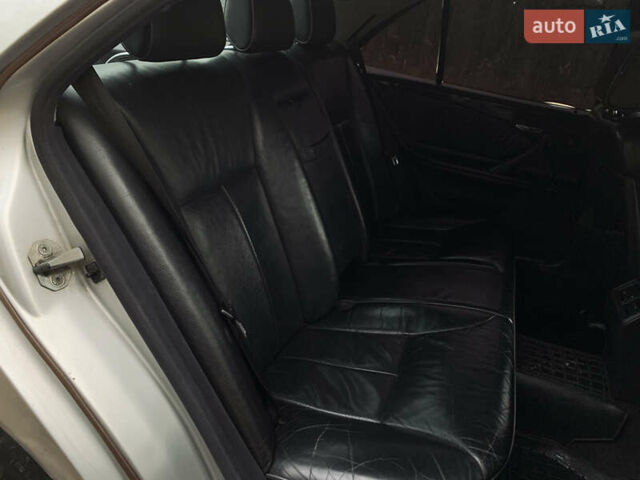 Серый Мерседес Е-Класс, объемом двигателя 2.4 л и пробегом 499 тыс. км за 2500 $, фото 9 на Automoto.ua