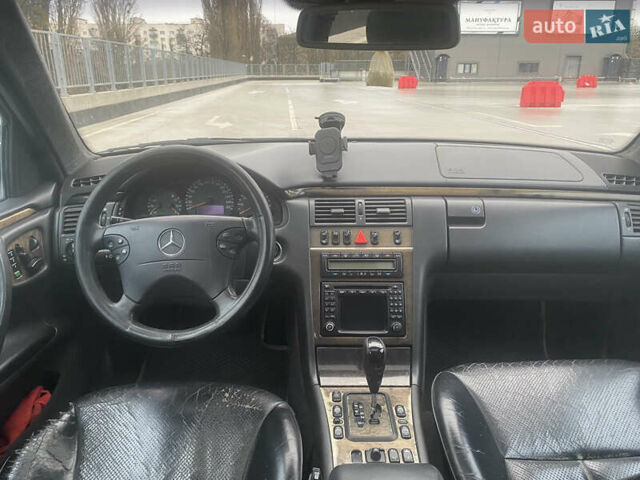 Серый Мерседес Е-Класс, объемом двигателя 3.2 л и пробегом 427 тыс. км за 3700 $, фото 10 на Automoto.ua