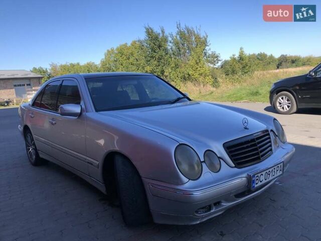 Сірий Мерседес Е-Клас, об'ємом двигуна 4.3 л та пробігом 290 тис. км за 4999 $, фото 17 на Automoto.ua