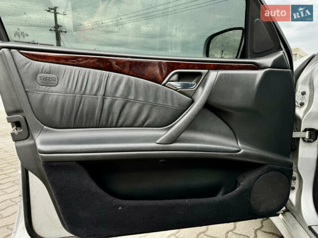 Сірий Мерседес Е-Клас, об'ємом двигуна 2.2 л та пробігом 285 тис. км за 5700 $, фото 13 на Automoto.ua