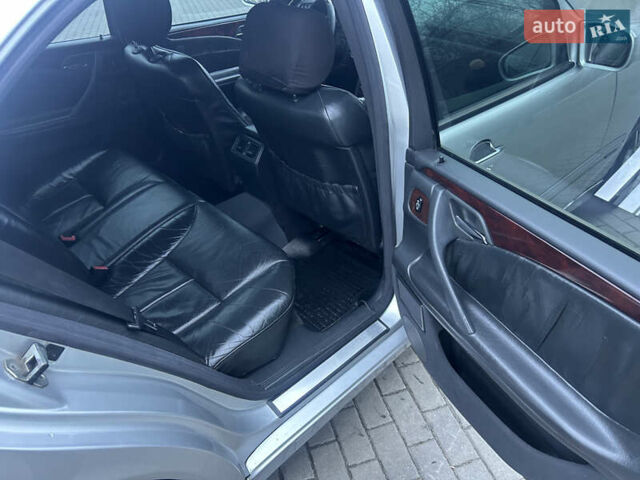 Серый Мерседес Е-Класс, объемом двигателя 2.69 л и пробегом 338 тыс. км за 4400 $, фото 8 на Automoto.ua