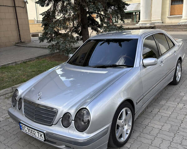 Серый Мерседес Е-Класс, объемом двигателя 3.2 л и пробегом 470 тыс. км за 5000 $, фото 2 на Automoto.ua