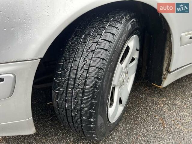 Серый Мерседес Е-Класс, объемом двигателя 3.2 л и пробегом 270 тыс. км за 3200 $, фото 7 на Automoto.ua