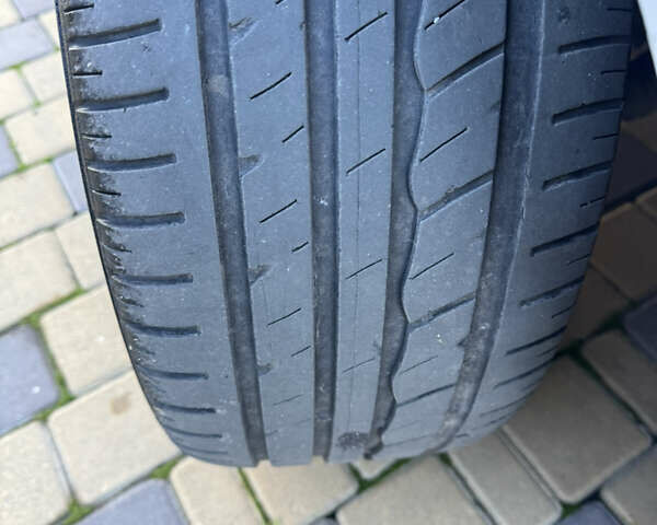 Серый Мерседес Е-Класс, объемом двигателя 2.6 л и пробегом 300 тыс. км за 2450 $, фото 13 на Automoto.ua