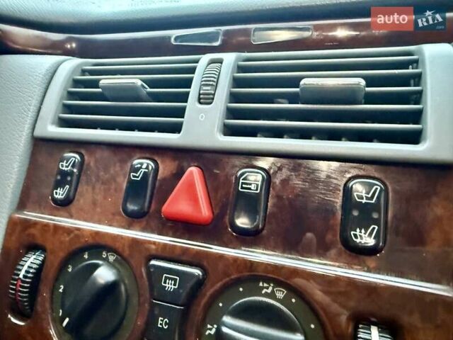 Сірий Мерседес Е-Клас, об'ємом двигуна 2.2 л та пробігом 340 тис. км за 3850 $, фото 50 на Automoto.ua