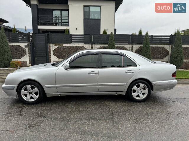 Серый Мерседес Е-Класс, объемом двигателя 2.4 л и пробегом 530 тыс. км за 3500 $, фото 2 на Automoto.ua