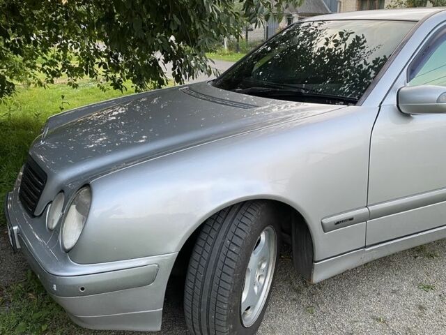 Серый Мерседес Е-Класс, объемом двигателя 2.7 л и пробегом 500 тыс. км за 4150 $, фото 2 на Automoto.ua