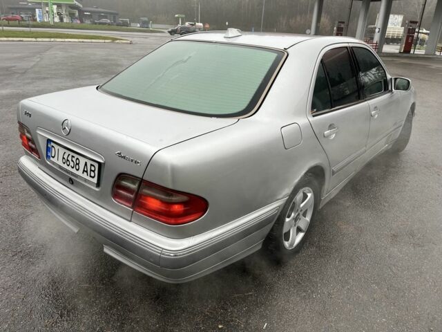 Серый Мерседес Е-Класс, объемом двигателя 3.2 л и пробегом 270 тыс. км за 3200 $, фото 4 на Automoto.ua