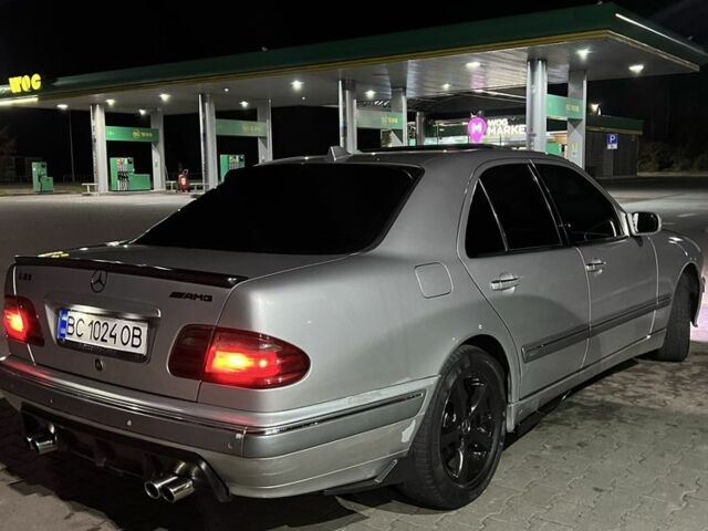 Серый Мерседес Е-Класс, объемом двигателя 2.8 л и пробегом 490 тыс. км за 4400 $, фото 12 на Automoto.ua