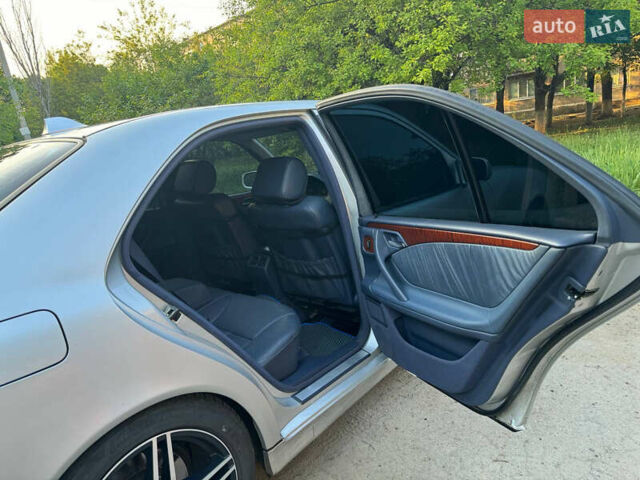 Сірий Мерседес Е-Клас, об'ємом двигуна 2.69 л та пробігом 280 тис. км за 5500 $, фото 7 на Automoto.ua