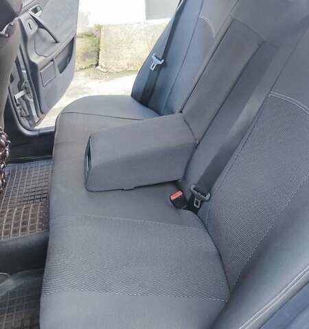 Сірий Мерседес Е-Клас, об'ємом двигуна 2 л та пробігом 389 тис. км за 4000 $, фото 21 на Automoto.ua