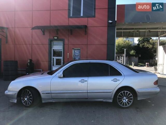 Сірий Мерседес Е-Клас, об'ємом двигуна 4.3 л та пробігом 290 тис. км за 4999 $, фото 8 на Automoto.ua