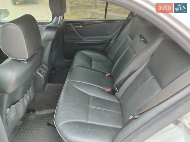 Сірий Мерседес Е-Клас, об'ємом двигуна 2.4 л та пробігом 339 тис. км за 2900 $, фото 9 на Automoto.ua