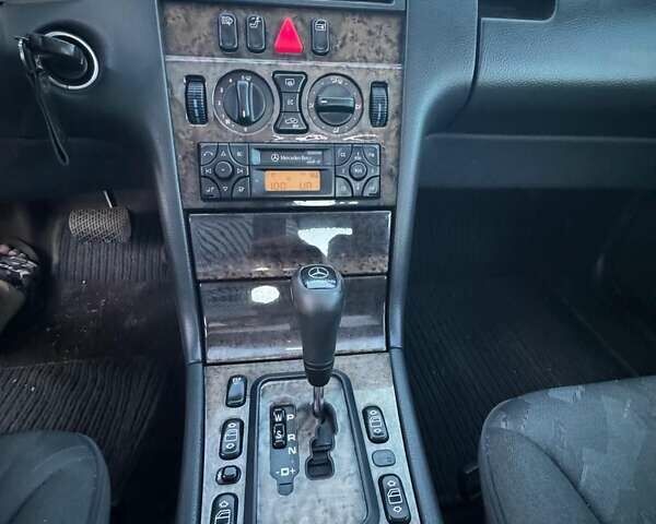 Серый Мерседес Е-Класс, объемом двигателя 2.4 л и пробегом 257 тыс. км за 4100 $, фото 2 на Automoto.ua