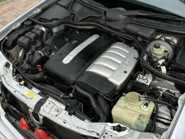 Мерседес Е-Клас 2000 у Сторожинце на Automoto.ua Сірий Мерседес Е-Клас, об'ємом двигуна 2.7 л та пробігом 346 тис. км за 5200 $, фото 23 на Automoto.ua