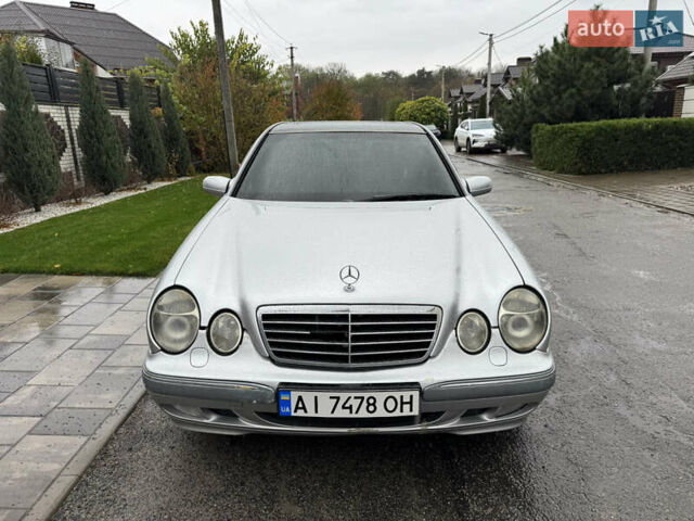 Серый Мерседес Е-Класс, объемом двигателя 2.4 л и пробегом 530 тыс. км за 3500 $, фото 1 на Automoto.ua