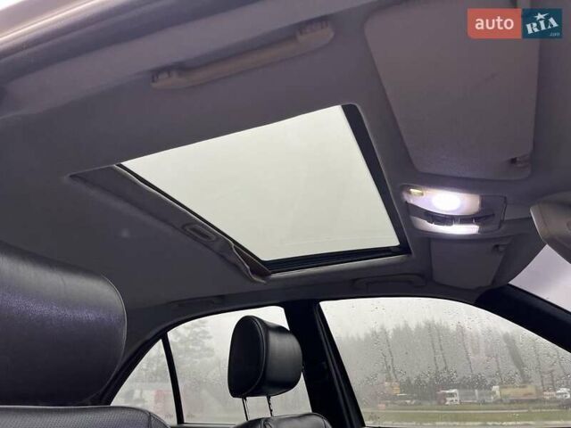 Серый Мерседес Е-Класс, объемом двигателя 3.2 л и пробегом 270 тыс. км за 3200 $, фото 8 на Automoto.ua