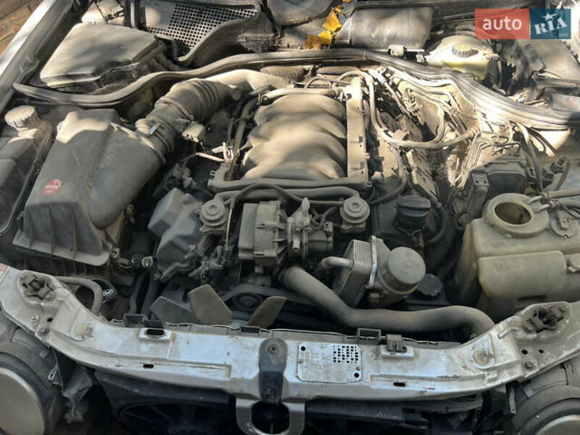 Серый Мерседес Е-Класс, объемом двигателя 4.3 л и пробегом 2 тыс. км за 2500 $, фото 7 на Automoto.ua