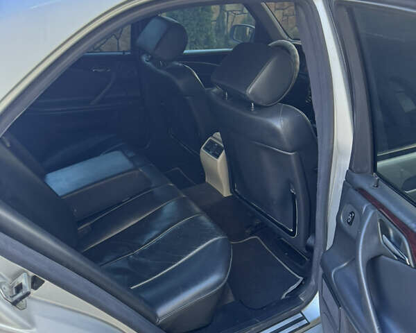 Серый Мерседес Е-Класс, объемом двигателя 2.6 л и пробегом 300 тыс. км за 2450 $, фото 9 на Automoto.ua