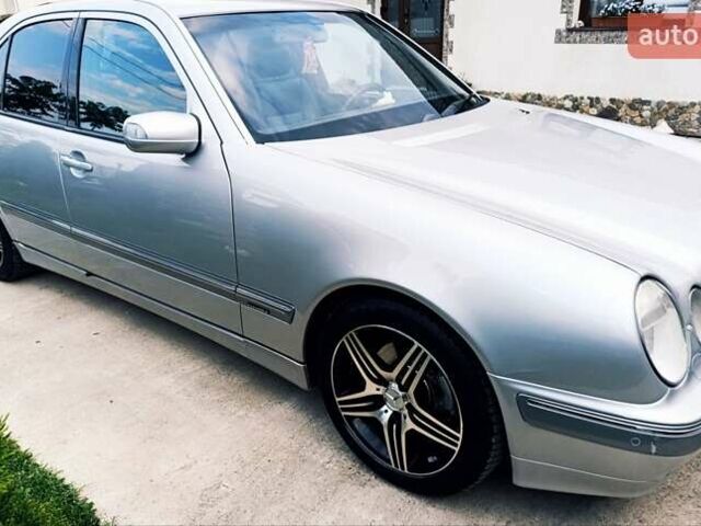 Серый Мерседес Е-Класс, объемом двигателя 2.8 л и пробегом 385 тыс. км за 4000 $, фото 2 на Automoto.ua