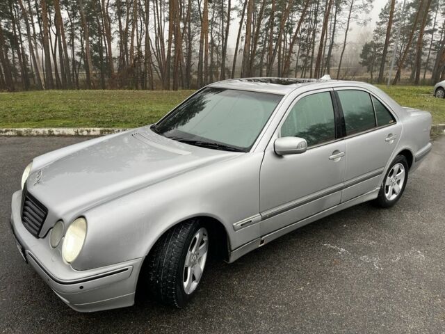 Серый Мерседес Е-Класс, объемом двигателя 3.2 л и пробегом 270 тыс. км за 3200 $, фото 7 на Automoto.ua