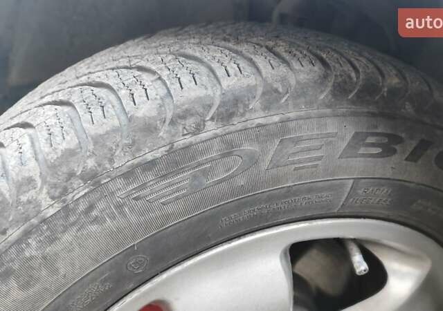 Сірий Мерседес Е-Клас, об'ємом двигуна 2 л та пробігом 389 тис. км за 4000 $, фото 11 на Automoto.ua