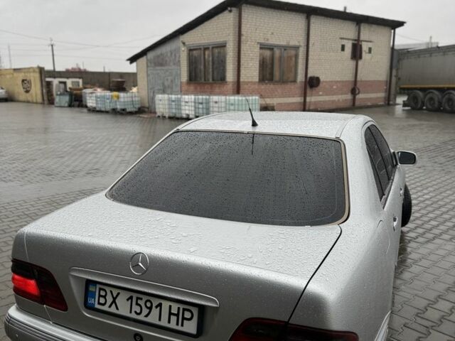 Сірий Мерседес Е-Клас, об'ємом двигуна 2.7 л та пробігом 510 тис. км за 4299 $, фото 12 на Automoto.ua