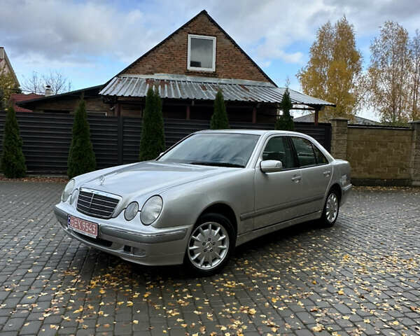 Сірий Мерседес Е-Клас, об'ємом двигуна 2 л та пробігом 88 тис. км за 9600 $, фото 11 на Automoto.ua