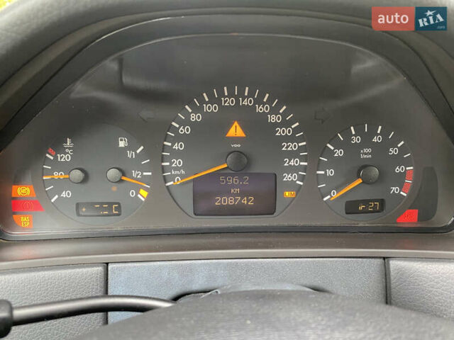 Серый Мерседес Е-Класс, объемом двигателя 2 л и пробегом 208 тыс. км за 6500 $, фото 6 на Automoto.ua