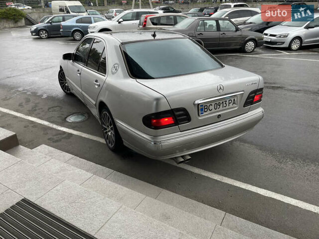 Сірий Мерседес Е-Клас, об'ємом двигуна 4.3 л та пробігом 290 тис. км за 9888 $, фото 2 на Automoto.ua