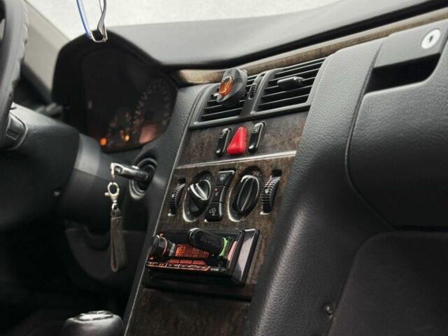 Сірий Мерседес Е-Клас, об'ємом двигуна 2.7 л та пробігом 510 тис. км за 4299 $, фото 18 на Automoto.ua