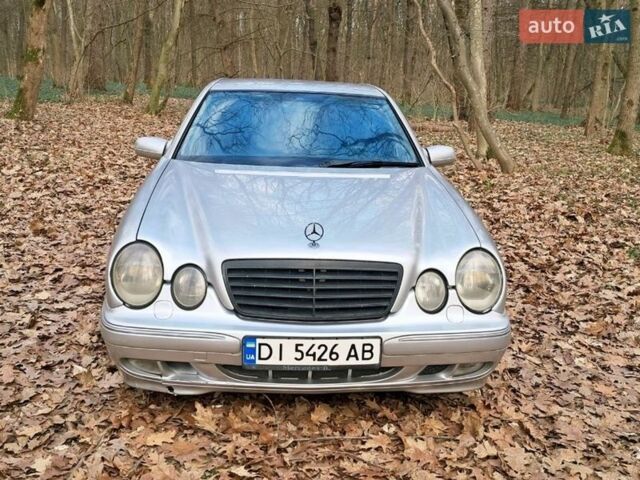 Серый Мерседес Е-Класс, объемом двигателя 2.2 л и пробегом 425 тыс. км за 5750 $, фото 2 на Automoto.ua