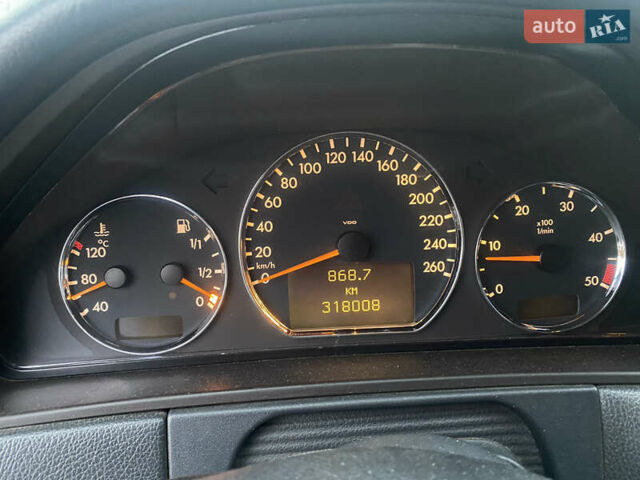 Серый Мерседес Е-Класс, объемом двигателя 3.2 л и пробегом 318 тыс. км за 4000 $, фото 9 на Automoto.ua