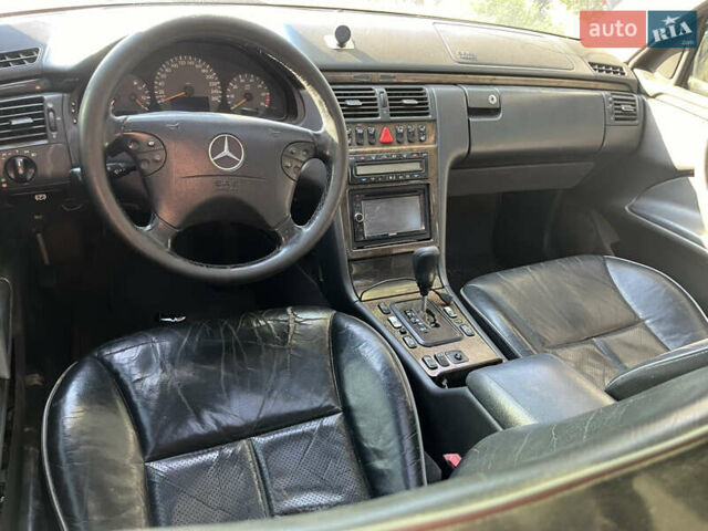 Серый Мерседес Е-Класс, объемом двигателя 4.3 л и пробегом 2 тыс. км за 2500 $, фото 1 на Automoto.ua