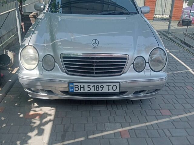 Серый Мерседес Е-Класс, объемом двигателя 2 л и пробегом 300 тыс. км за 3500 $, фото 3 на Automoto.ua