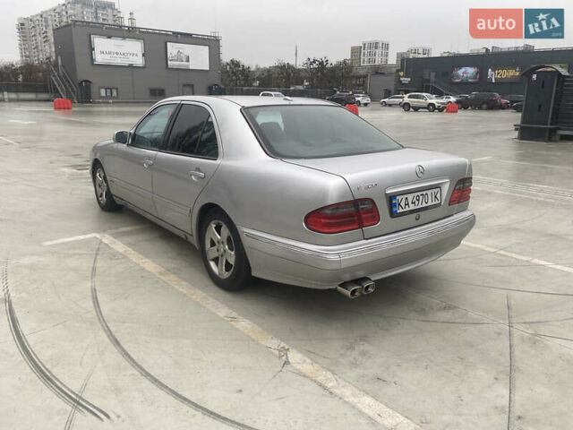 Серый Мерседес Е-Класс, объемом двигателя 3.2 л и пробегом 427 тыс. км за 3700 $, фото 2 на Automoto.ua