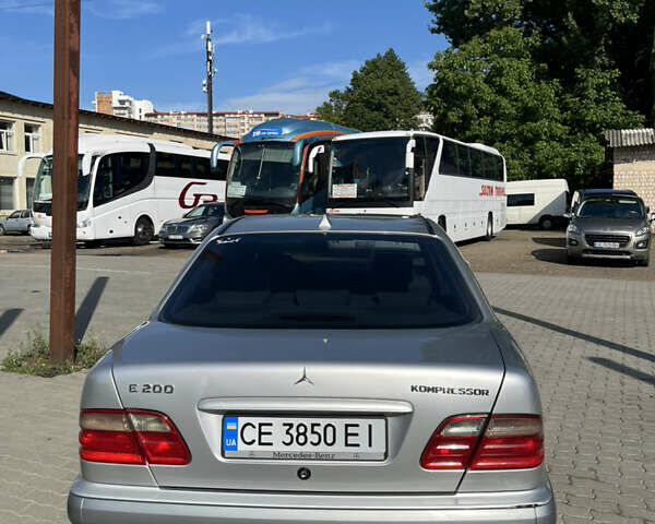 Сірий Мерседес Е-Клас, об'ємом двигуна 2 л та пробігом 363 тис. км за 3650 $, фото 2 на Automoto.ua