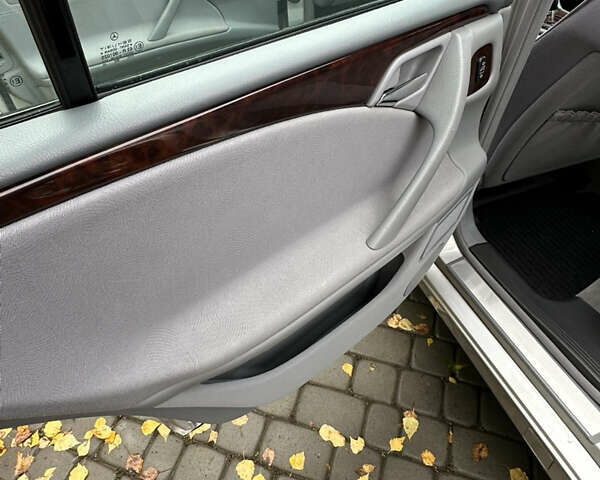 Серый Мерседес Е-Класс, объемом двигателя 2 л и пробегом 88 тыс. км за 10500 $, фото 36 на Automoto.ua