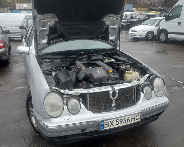 Сірий Мерседес Е-Клас, об'ємом двигуна 2.4 л та пробігом 338 тис. км за 2299 $, фото 23 на Automoto.ua