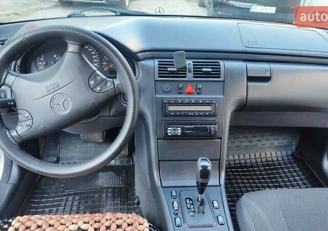 Сірий Мерседес Е-Клас, об'ємом двигуна 2 л та пробігом 389 тис. км за 4000 $, фото 14 на Automoto.ua