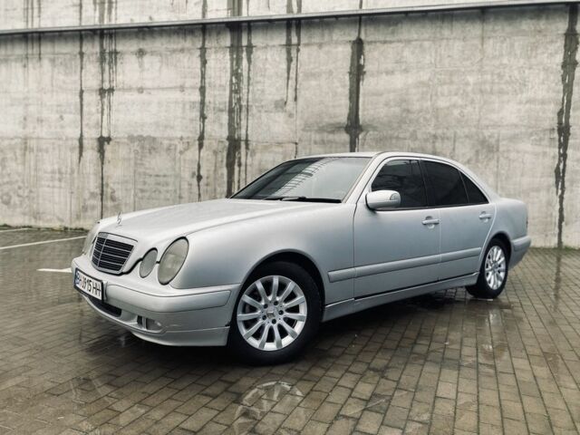 Сірий Мерседес Е-Клас, об'ємом двигуна 2.2 л та пробігом 470 тис. км за 4699 $, фото 1 на Automoto.ua