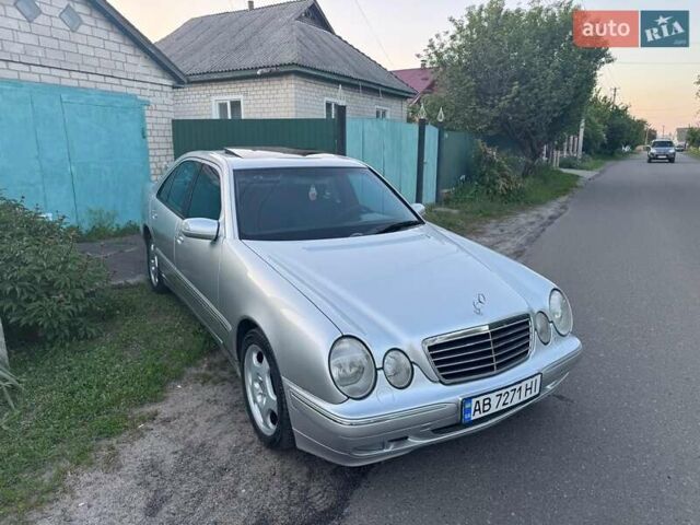 Серый Мерседес Е-Класс, объемом двигателя 2.4 л и пробегом 257 тыс. км за 4100 $, фото 30 на Automoto.ua